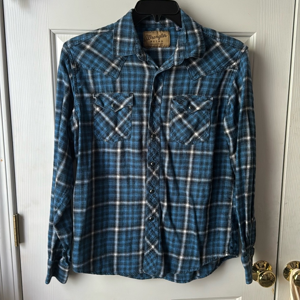 Wrangler blue plaid button down